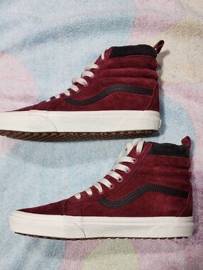 VANS SK8 HI Shoes Unisex  Red Suede Skateboarding Walking Sneakers W 9.5 M 8